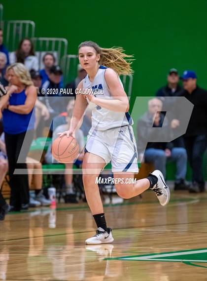 Thumbnail 1 in Deer Park @ Elma (WIAA 1A Regional Playoff) photogallery.
