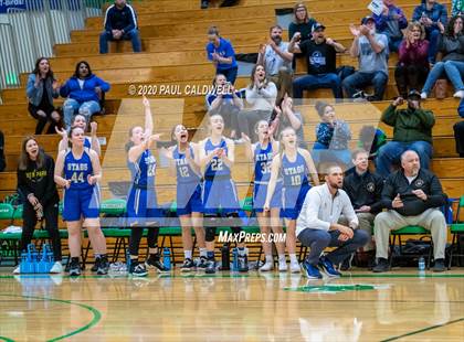 Thumbnail 2 in Deer Park @ Elma (WIAA 1A Regional Playoff) photogallery.