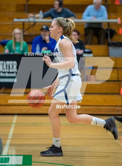 Thumbnail 2 in Deer Park @ Elma (WIAA 1A Regional Playoff) photogallery.