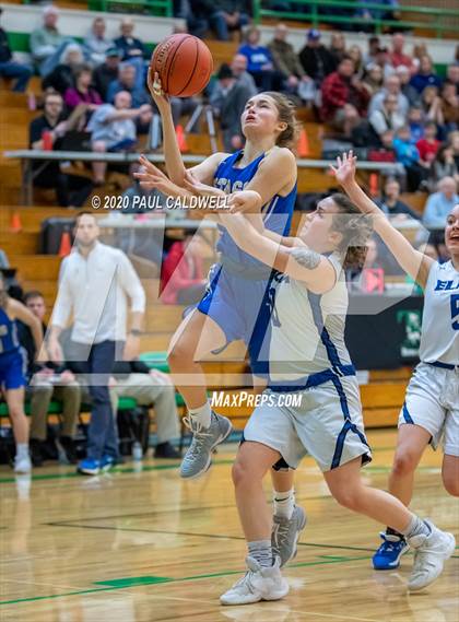 Thumbnail 1 in Deer Park @ Elma (WIAA 1A Regional Playoff) photogallery.