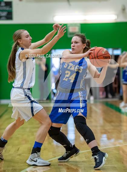 Thumbnail 2 in Deer Park @ Elma (WIAA 1A Regional Playoff) photogallery.
