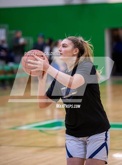 Thumbnail 1 in Deer Park @ Elma (WIAA 1A Regional Playoff) photogallery.