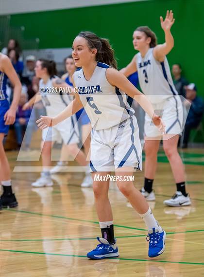 Thumbnail 1 in Deer Park @ Elma (WIAA 1A Regional Playoff) photogallery.
