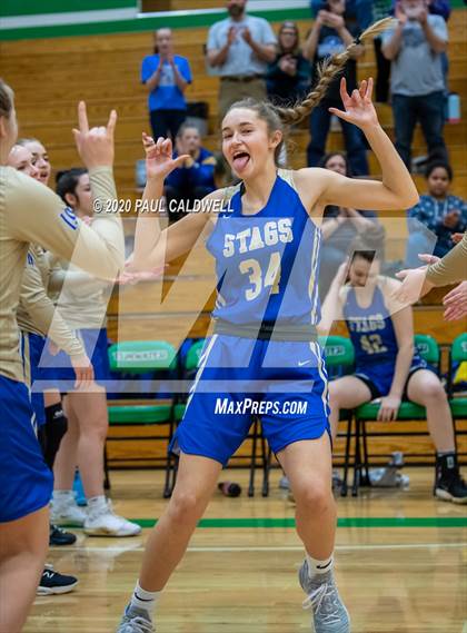 Thumbnail 2 in Deer Park @ Elma (WIAA 1A Regional Playoff) photogallery.