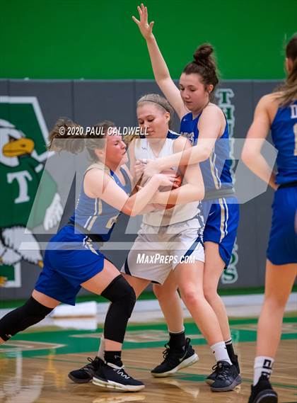 Thumbnail 1 in Deer Park @ Elma (WIAA 1A Regional Playoff) photogallery.