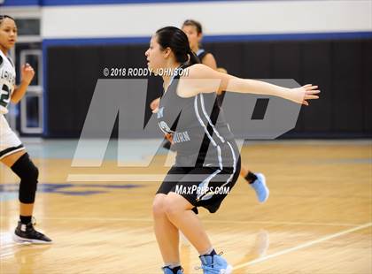 Thumbnail 3 in Sam Rayburn vs. Lake Ridge (McDonald's Texas Invitational) photogallery.