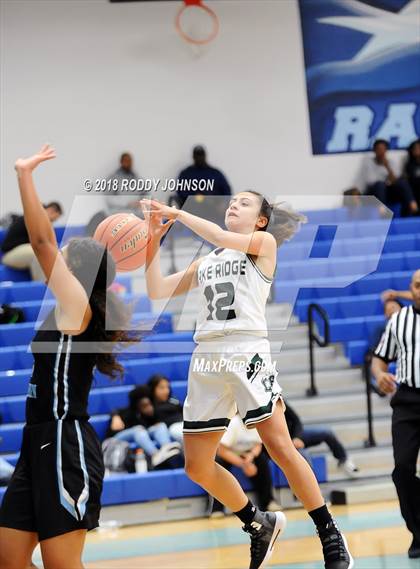 Thumbnail 1 in Sam Rayburn vs. Lake Ridge (McDonald's Texas Invitational) photogallery.
