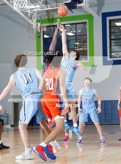 Thumbnail 1 in Bartow vs Pinewood Prep (Rotary Roundball Classic) photogallery.