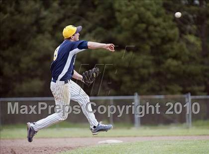 Thumbnail 3 in Del Norte @ McKinleyville photogallery.