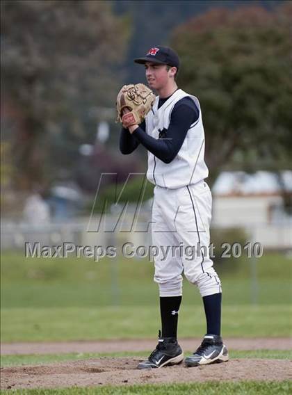 Thumbnail 2 in Del Norte @ McKinleyville photogallery.