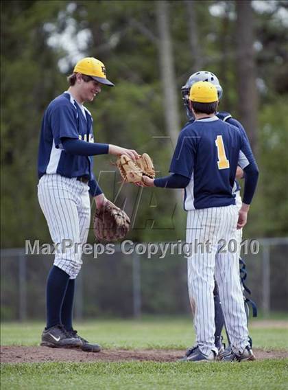 Thumbnail 1 in Del Norte @ McKinleyville photogallery.