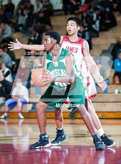 Thumbnail 3 in Moreau Catholic @ James Logan photogallery.
