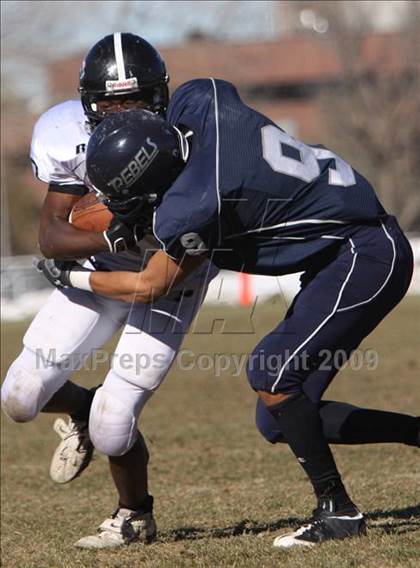 Thumbnail 3 in Columbine vs. Pomona photogallery.