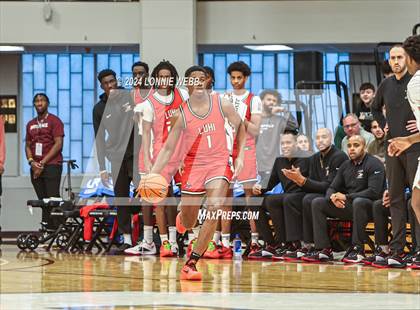 Thumbnail 2 in Long Island Lutheran vs. Christopher Columbus (Spalding Hoophall Classic) photogallery.