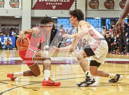 Thumbnail 1 in Long Island Lutheran vs. Christopher Columbus (Spalding Hoophall Classic) photogallery.