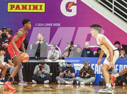 Thumbnail 2 in Long Island Lutheran vs. Christopher Columbus (Spalding Hoophall Classic) photogallery.