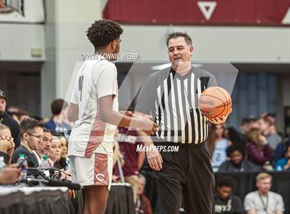 Thumbnail 2 in Long Island Lutheran vs. Christopher Columbus (Spalding Hoophall Classic) photogallery.