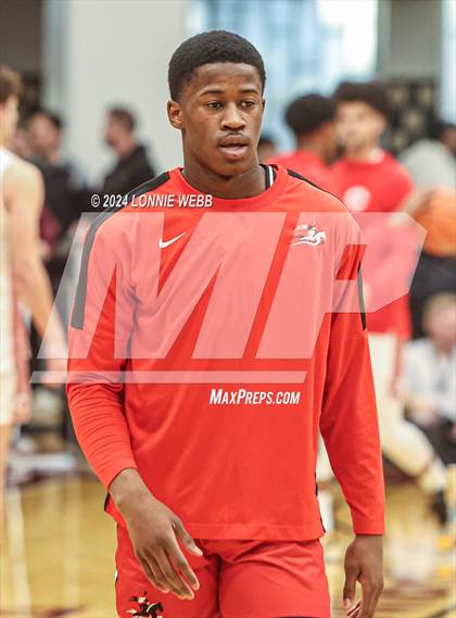 Thumbnail 2 in Long Island Lutheran vs. Christopher Columbus (Spalding Hoophall Classic) photogallery.