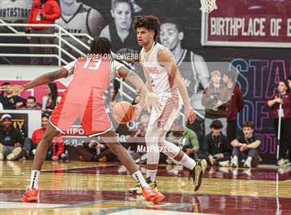 Thumbnail 3 in Long Island Lutheran vs. Christopher Columbus (Spalding Hoophall Classic) photogallery.