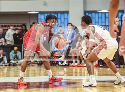 Thumbnail 3 in Long Island Lutheran vs. Christopher Columbus (Spalding Hoophall Classic) photogallery.