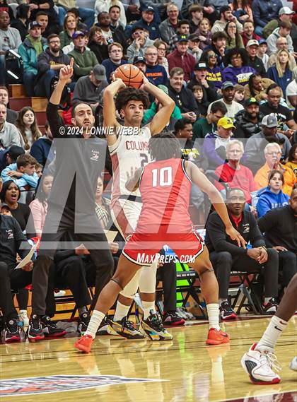 Thumbnail 2 in Long Island Lutheran vs. Christopher Columbus (Spalding Hoophall Classic) photogallery.