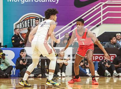 Thumbnail 2 in Long Island Lutheran vs. Christopher Columbus (Spalding Hoophall Classic) photogallery.