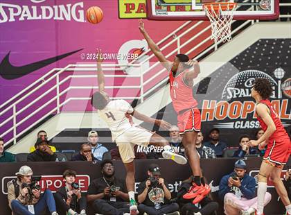 Thumbnail 3 in Long Island Lutheran vs. Christopher Columbus (Spalding Hoophall Classic) photogallery.