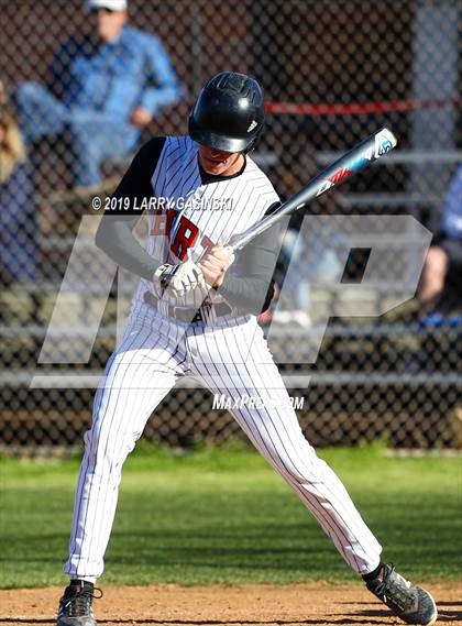 Thumbnail 3 in Saugus @ Hart photogallery.