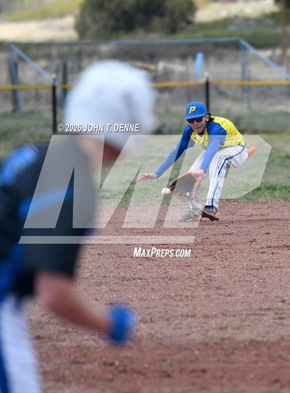 Thumbnail 2 in Questa @ Penasco photogallery.