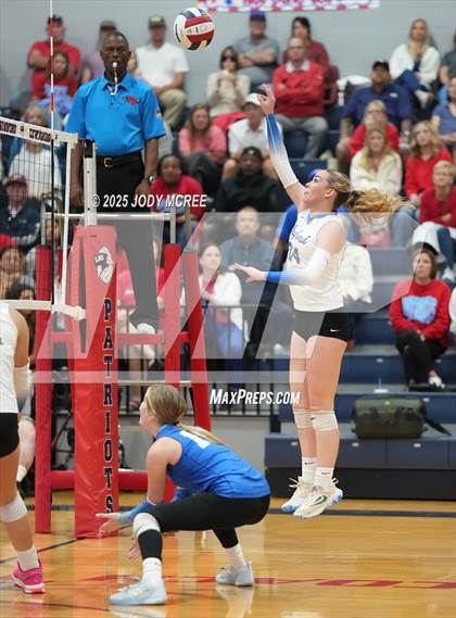 Thumbnail 2 in Oxford @ Lewisburg photogallery.