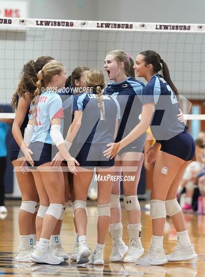 Thumbnail 2 in Oxford @ Lewisburg photogallery.