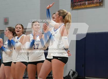 Thumbnail 1 in Oxford @ Lewisburg photogallery.