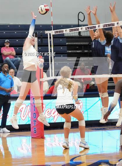 Thumbnail 1 in Oxford @ Lewisburg photogallery.