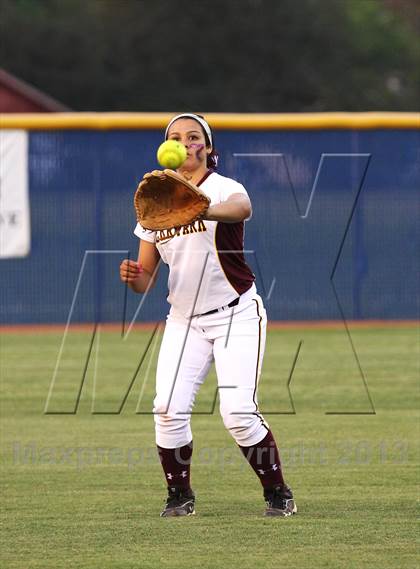 Thumbnail 2 in Deer Park vs Dobie (UIL 5A Bi-District Playoff) photogallery.