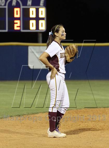 Thumbnail 2 in Deer Park vs Dobie (UIL 5A Bi-District Playoff) photogallery.