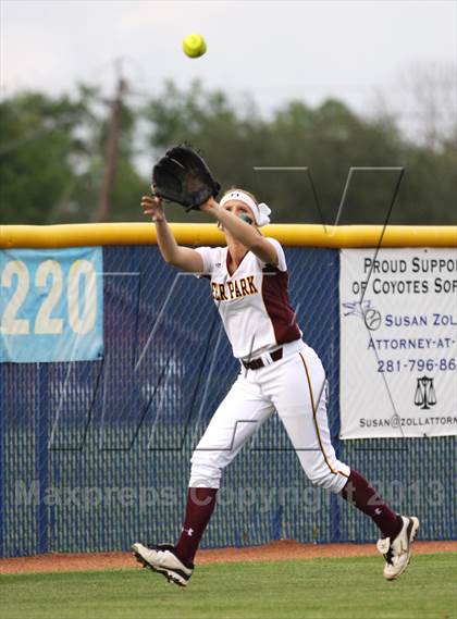 Thumbnail 1 in Deer Park vs Dobie (UIL 5A Bi-District Playoff) photogallery.