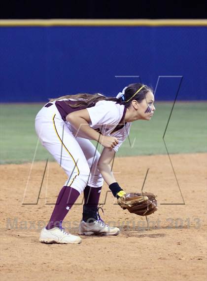 Thumbnail 1 in Deer Park vs Dobie (UIL 5A Bi-District Playoff) photogallery.