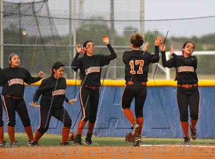 Thumbnail 2 in Deer Park vs Dobie (UIL 5A Bi-District Playoff) photogallery.