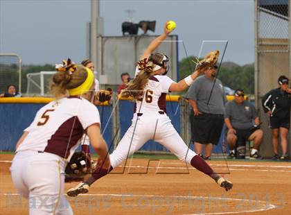 Thumbnail 1 in Deer Park vs Dobie (UIL 5A Bi-District Playoff) photogallery.