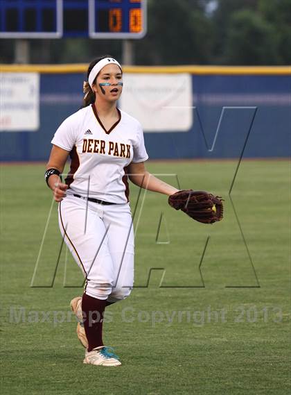 Thumbnail 1 in Deer Park vs Dobie (UIL 5A Bi-District Playoff) photogallery.