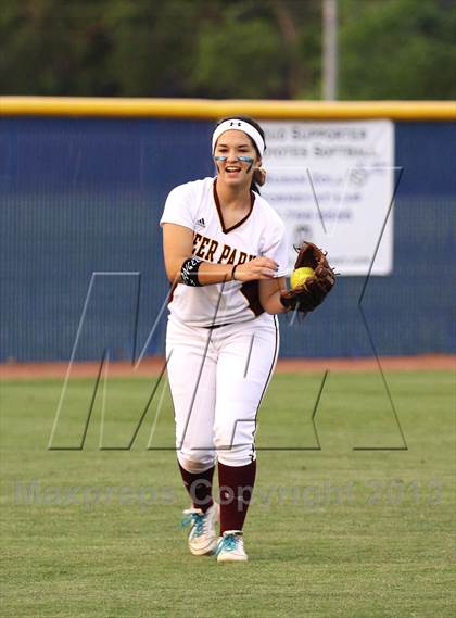 Thumbnail 3 in Deer Park vs Dobie (UIL 5A Bi-District Playoff) photogallery.