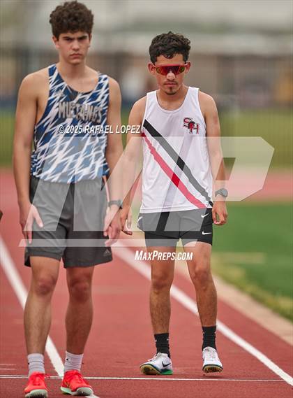 Thumbnail 1 in CCISD Ruben C Jordan Relays (800M) photogallery.