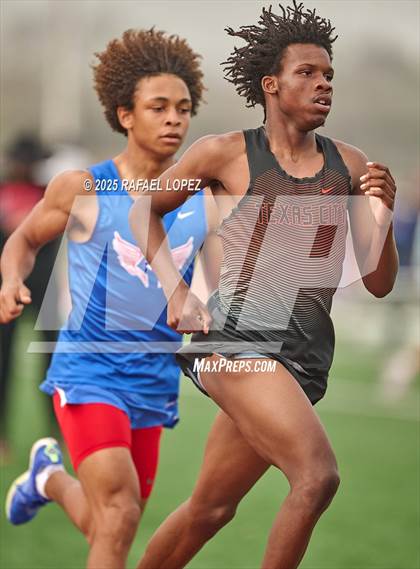 Thumbnail 1 in CCISD Ruben C Jordan Relays (800M) photogallery.