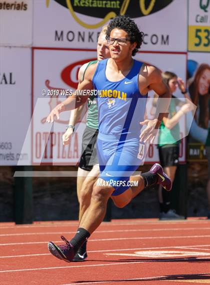 Thumbnail 2 in FVL Championship Trials May 1st (100, 200, 300 IH, 400, 110 HH) photogallery.