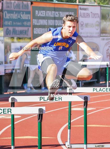 Thumbnail 2 in FVL Championship Trials May 1st (100, 200, 300 IH, 400, 110 HH) photogallery.