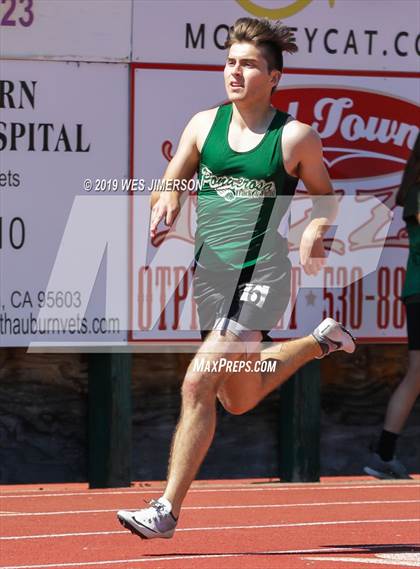 Thumbnail 3 in FVL Championship Trials May 1st (100, 200, 300 IH, 400, 110 HH) photogallery.