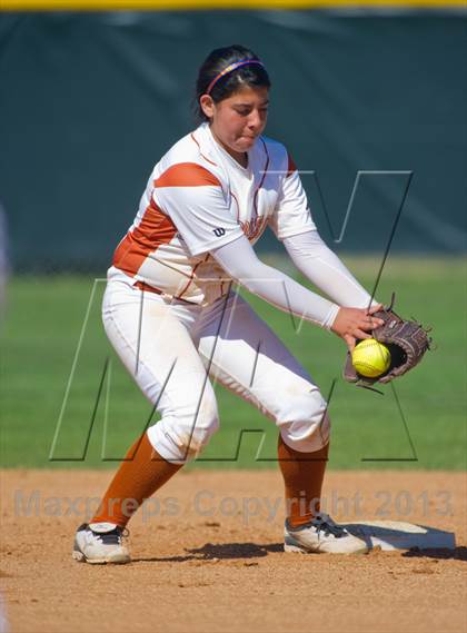 Thumbnail 1 in Madison vs. Stevens (NISD Softball Tournament) photogallery.