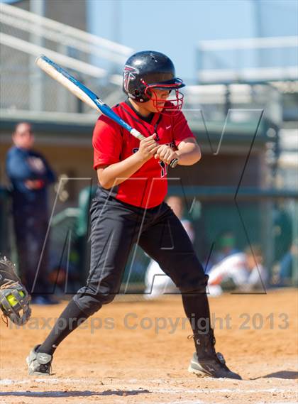 Thumbnail 3 in Madison vs. Stevens (NISD Softball Tournament) photogallery.