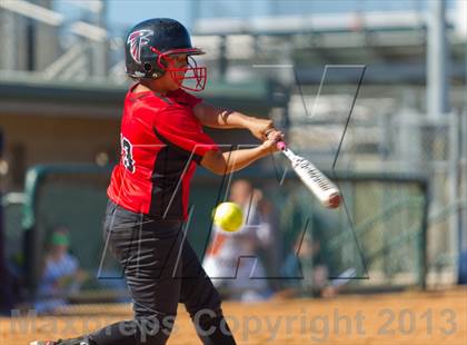Thumbnail 3 in Madison vs. Stevens (NISD Softball Tournament) photogallery.