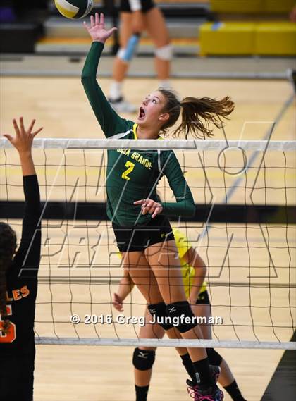 Thumbnail 3 in Casa Grande vs. California School for the Deaf (Nor-Cal Invitational) photogallery.